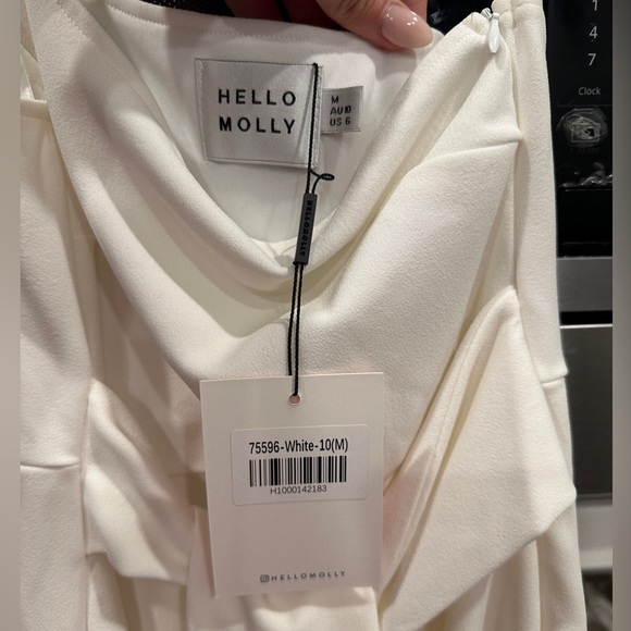 Hello Molly “not like other girls” size medium - Picture 3 of 3